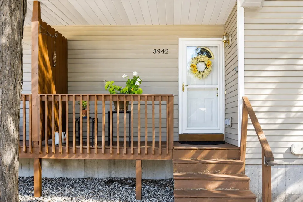 3942 Sherwood Forest Drive East Bay Township, MI 49686