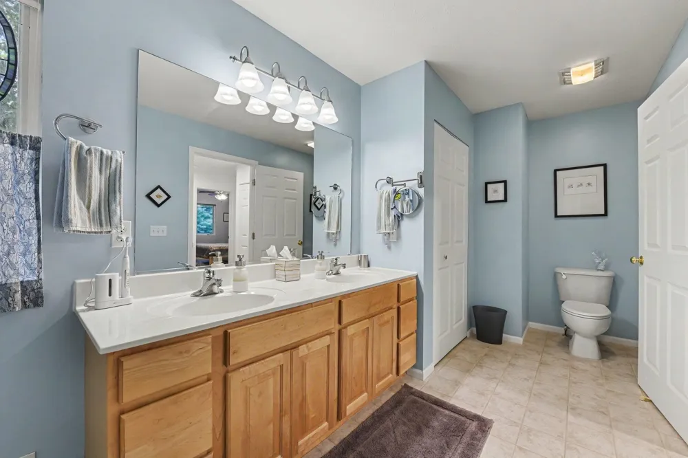 3942 Sherwood Forest Drive East Bay Township, MI 49686
