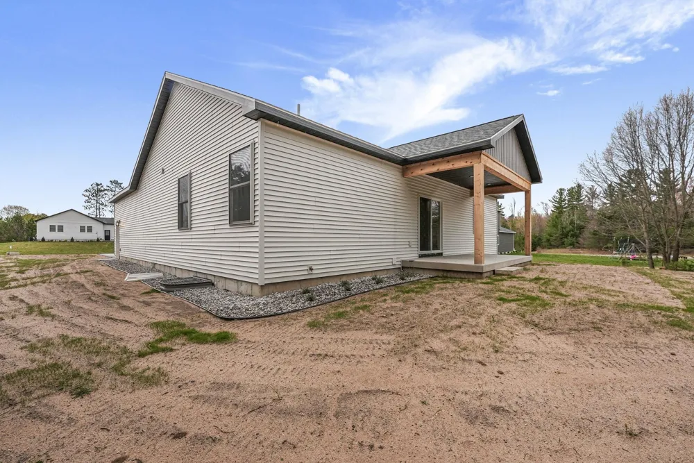 3038 Michele Marie Green Lake Township, MI 49637