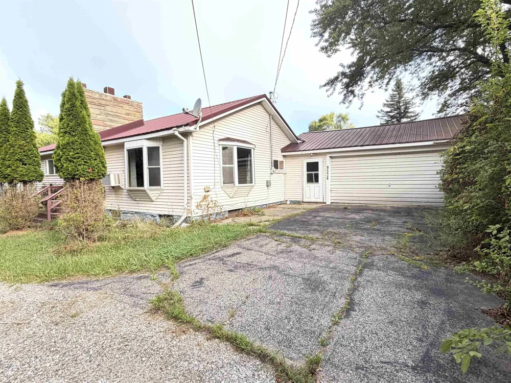 9526 W Monroe Seville Township, MI 48832