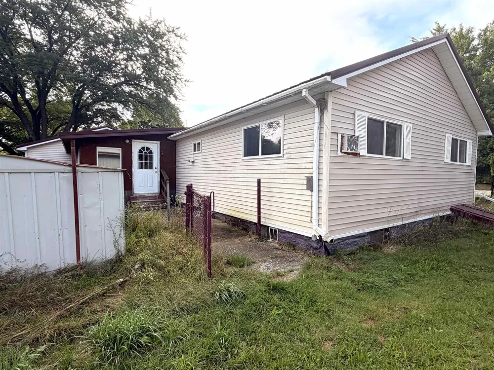 9526 W Monroe Seville Township, MI 48832