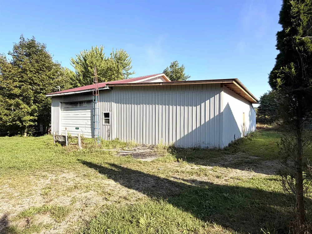 9526 W Monroe Seville Township, MI 48832