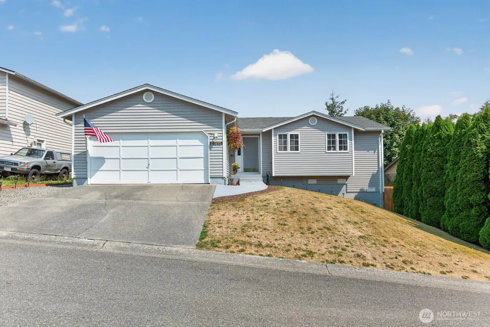 27215 Manor Place NW Stanwood, WA 98292