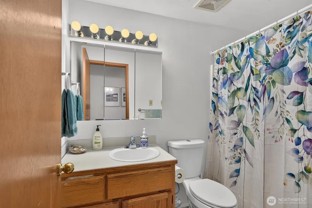 27215 Manor Place NW Stanwood, WA 98292