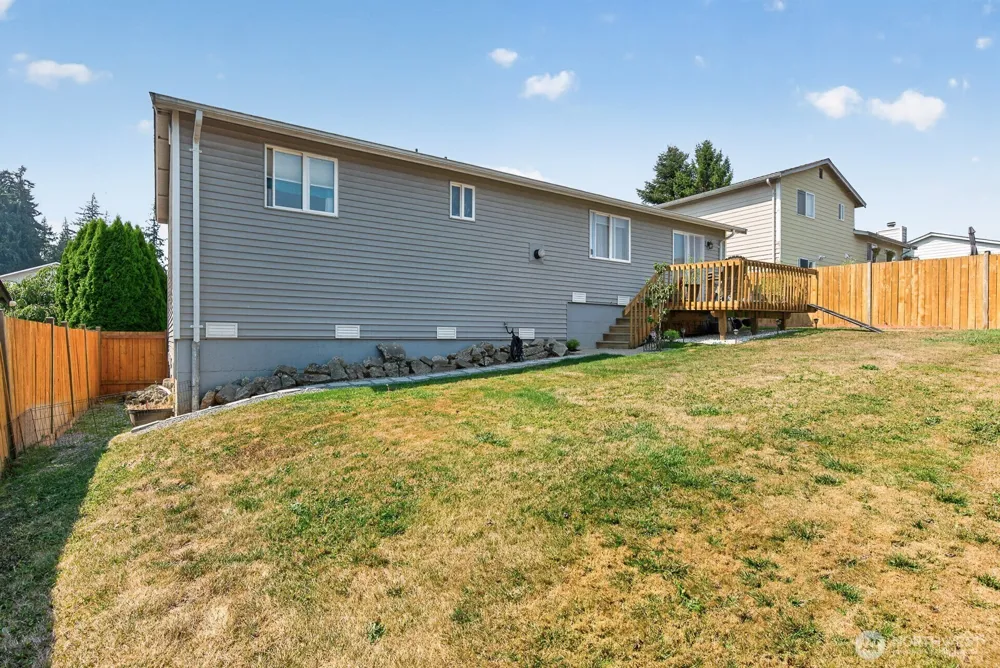 27215 Manor Place NW Stanwood, WA 98292