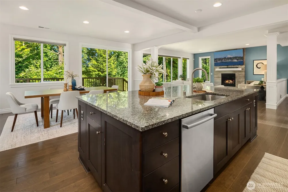 13874 LaVigne Court NE Bainbridge Island, WA 98110