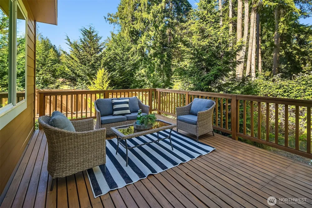 13874 LaVigne Court NE Bainbridge Island, WA 98110
