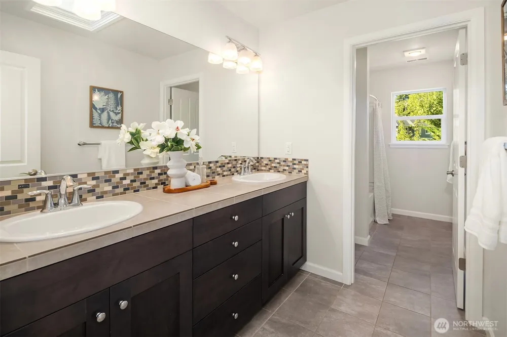 13874 LaVigne Court NE Bainbridge Island, WA 98110