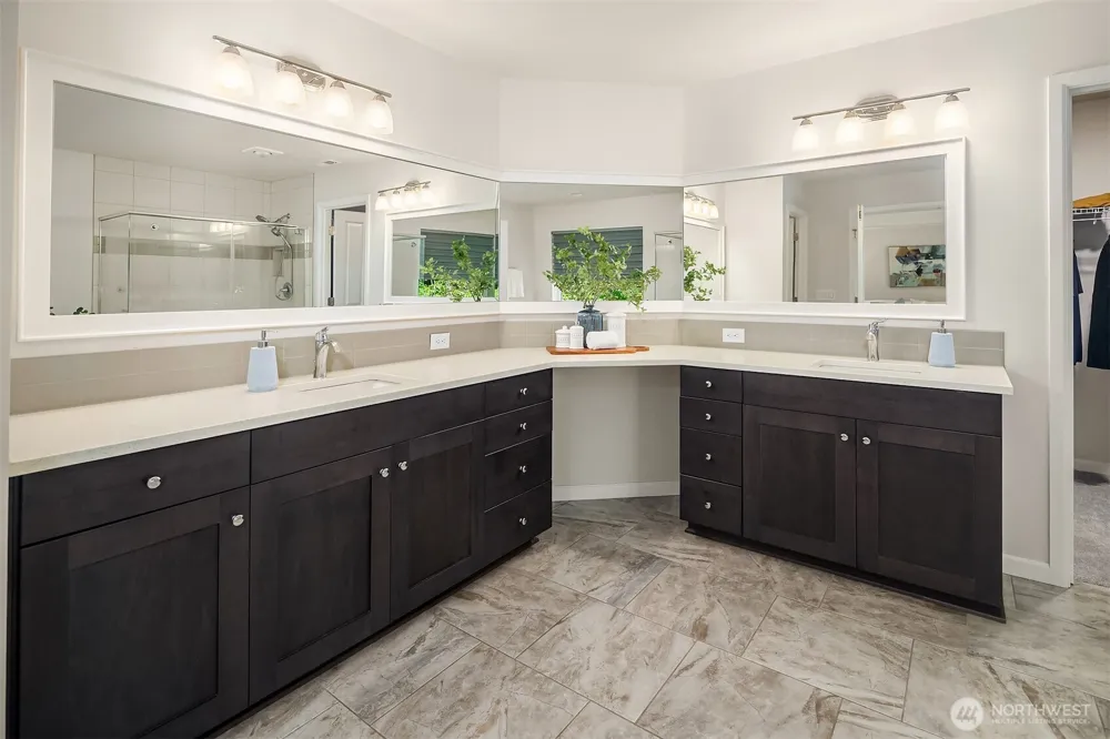 13874 LaVigne Court NE Bainbridge Island, WA 98110