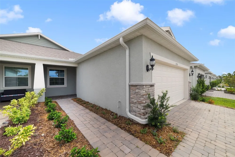 2735 SUMMER RETREAT LANE Kissimmee, FL 34744
