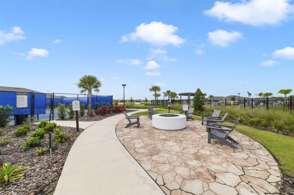 2735 SUMMER RETREAT LANE Kissimmee, FL 34744