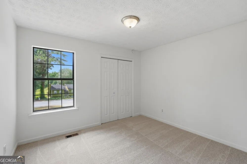 4050 Willow Ridge RD Douglasville, GA 30135