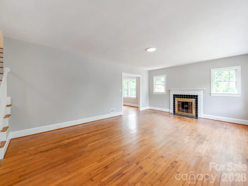113 Falls Street Morganton, NC 28655