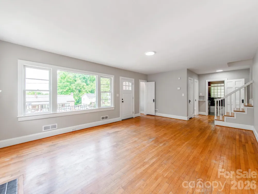 113 Falls Street Morganton, NC 28655