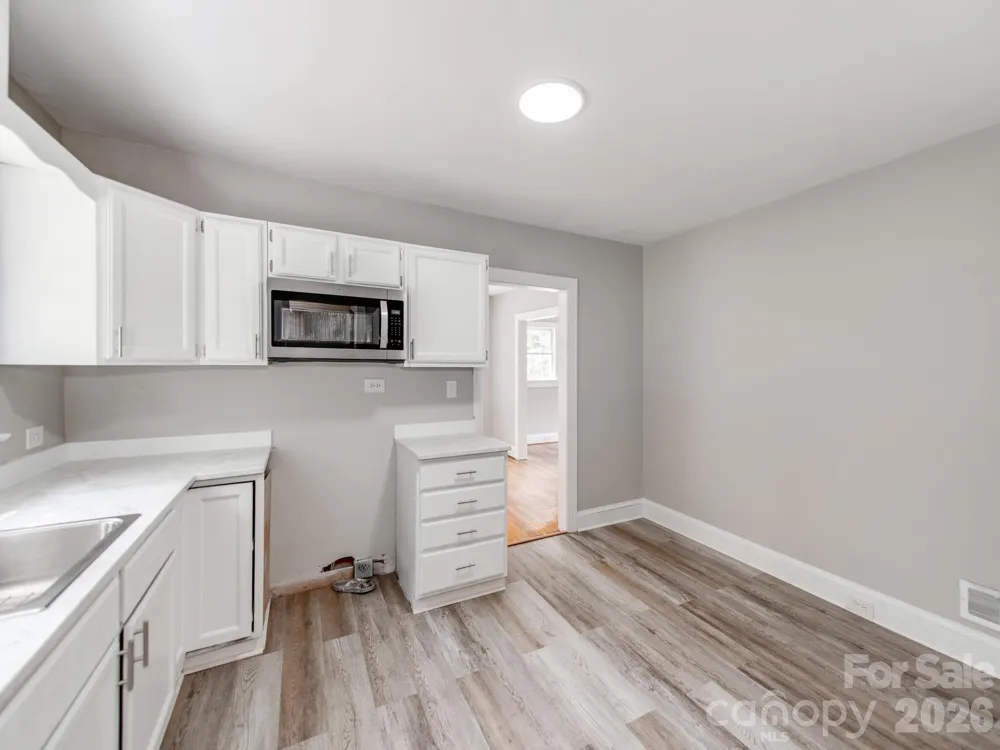 113 Falls Street Morganton, NC 28655