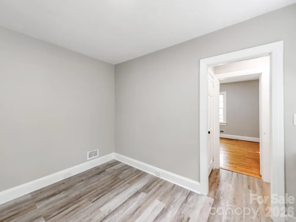 113 Falls Street Morganton, NC 28655