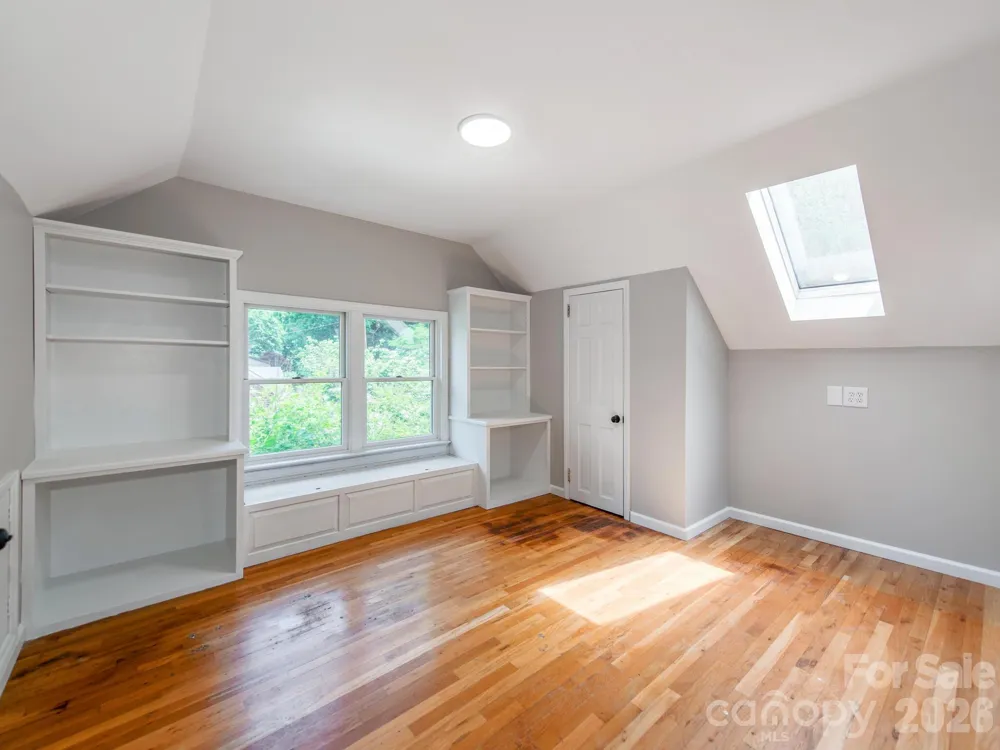 113 Falls Street Morganton, NC 28655