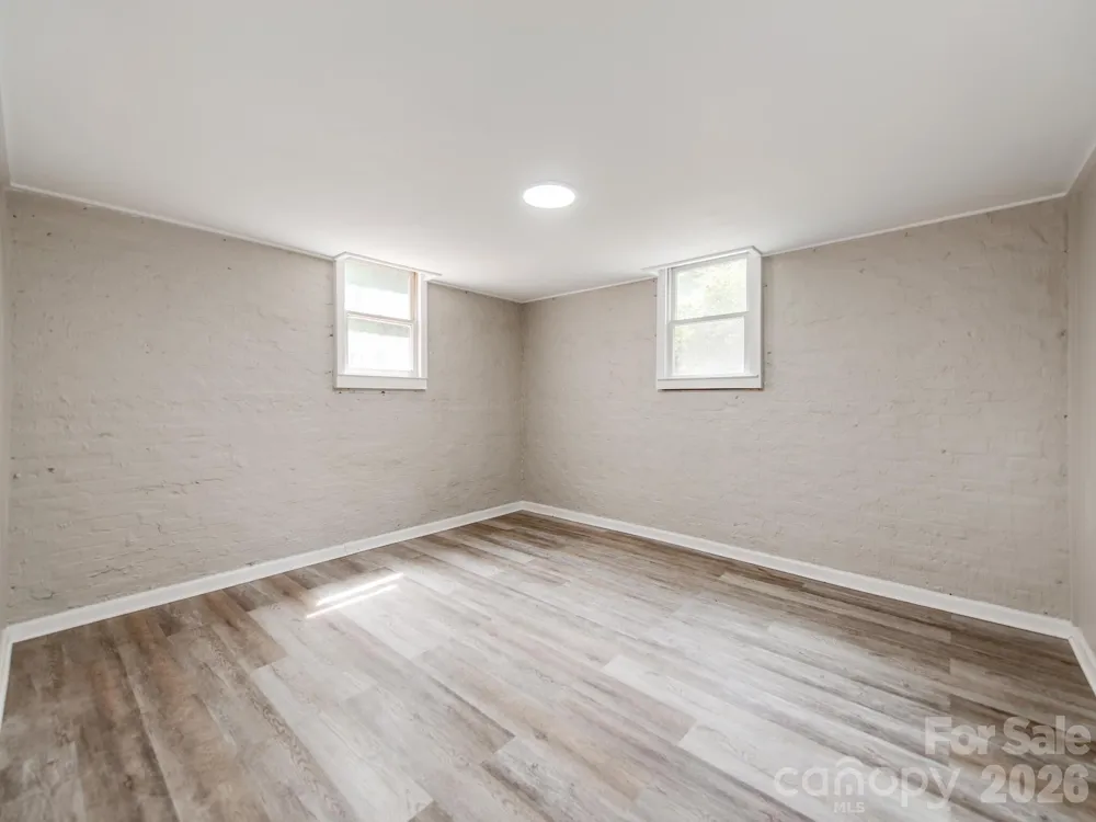 113 Falls Street Morganton, NC 28655