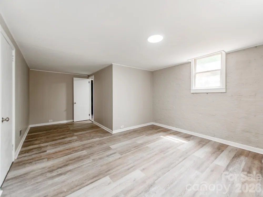 113 Falls Street Morganton, NC 28655