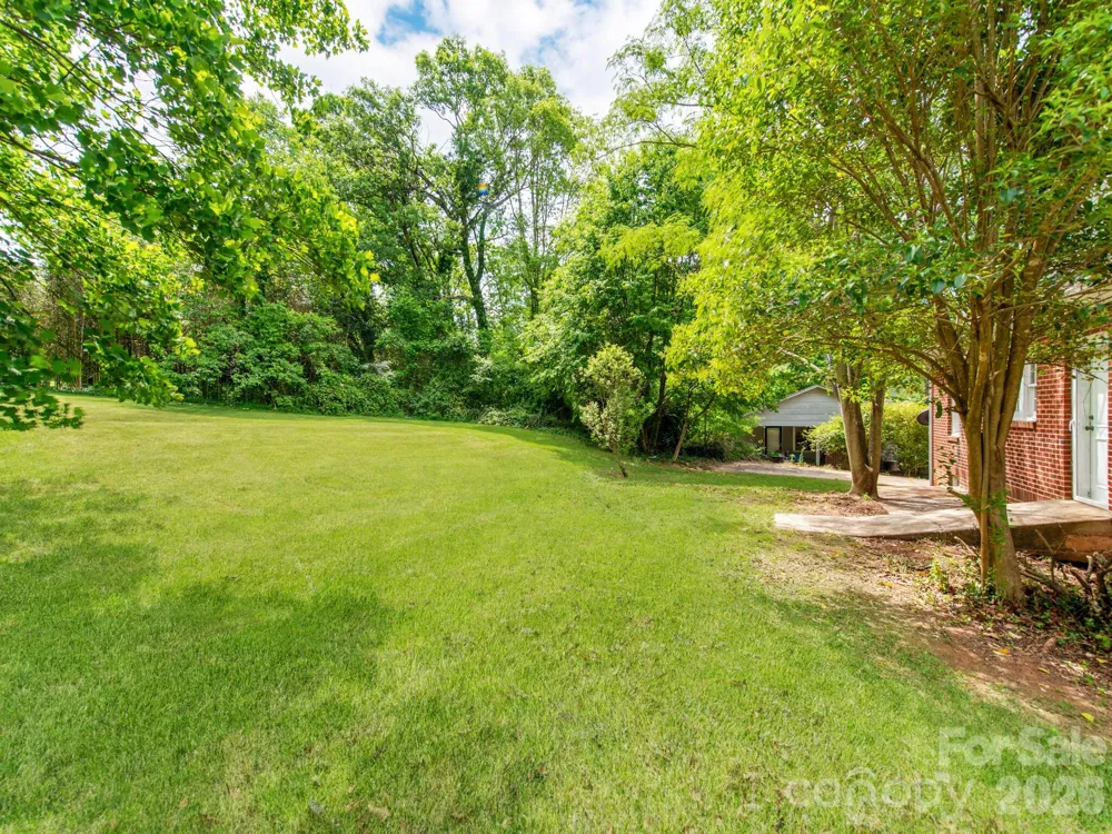 113 Falls Street Morganton, NC 28655
