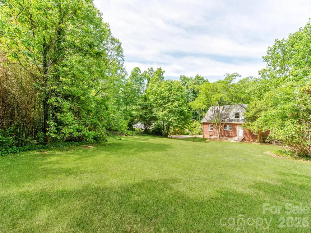 113 Falls Street Morganton, NC 28655