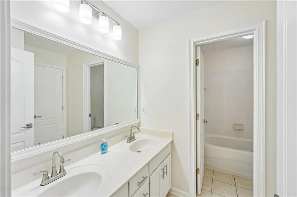 5041 Duxford Drive SE Smyrna, GA 30082