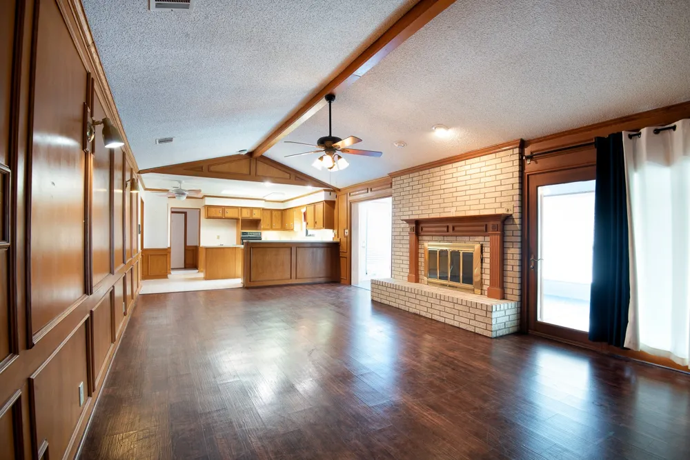 6883 County Road 4098 Kaufman, TX 75142