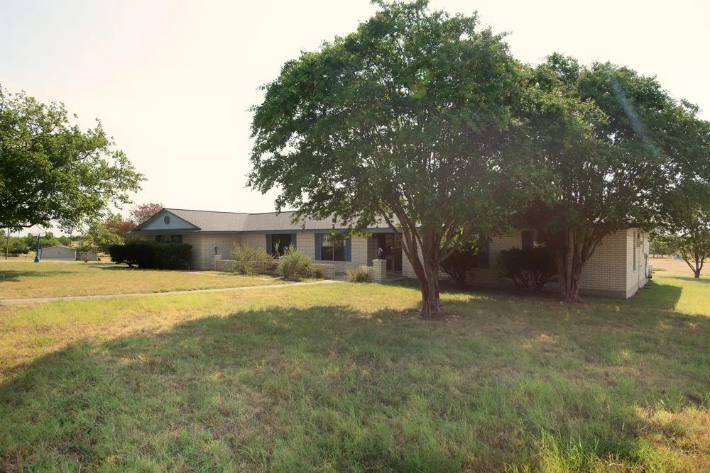 6883 County Road 4098 Kaufman, TX 75142