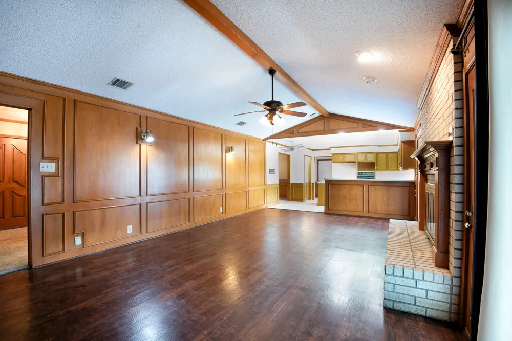 6883 County Road 4098 Kaufman, TX 75142