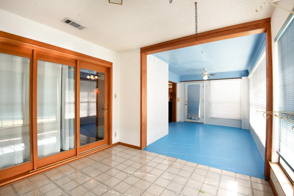 6883 County Road 4098 Kaufman, TX 75142