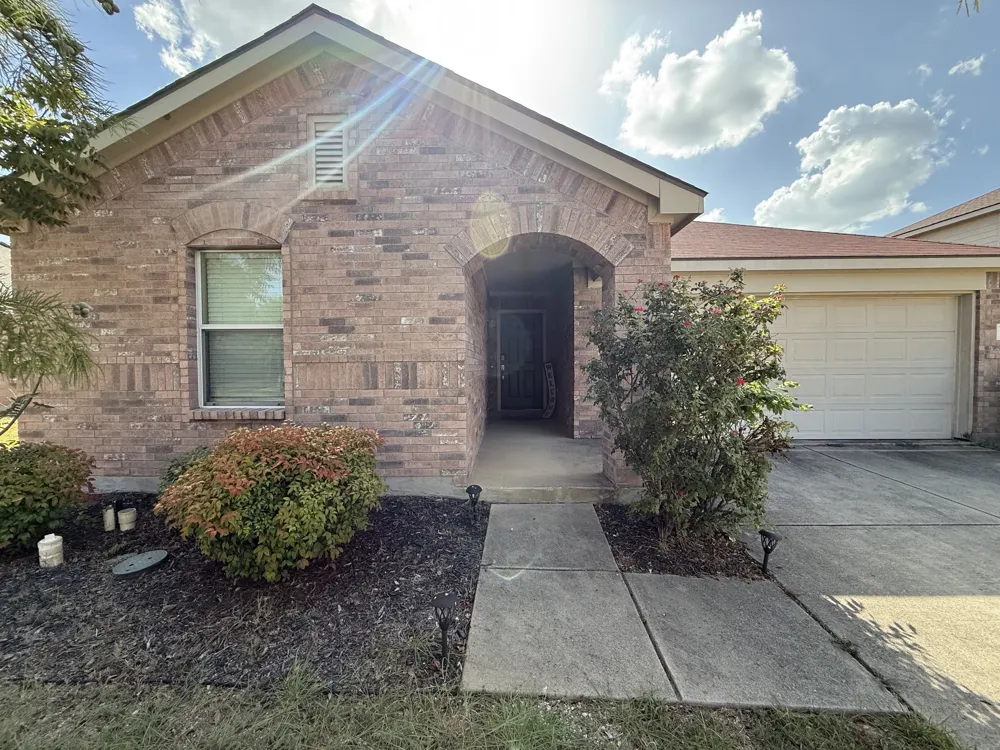 1331 Newton Drive Cedar Hill, TX 75104