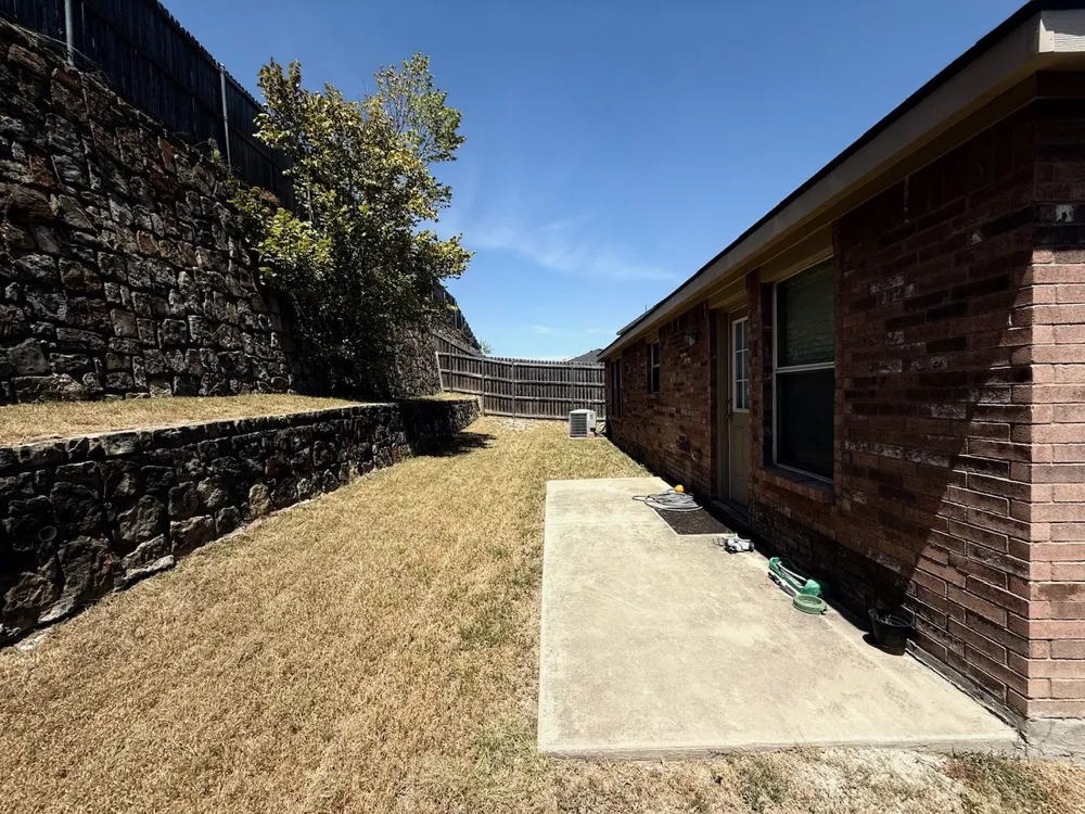1331 Newton Drive Cedar Hill, TX 75104