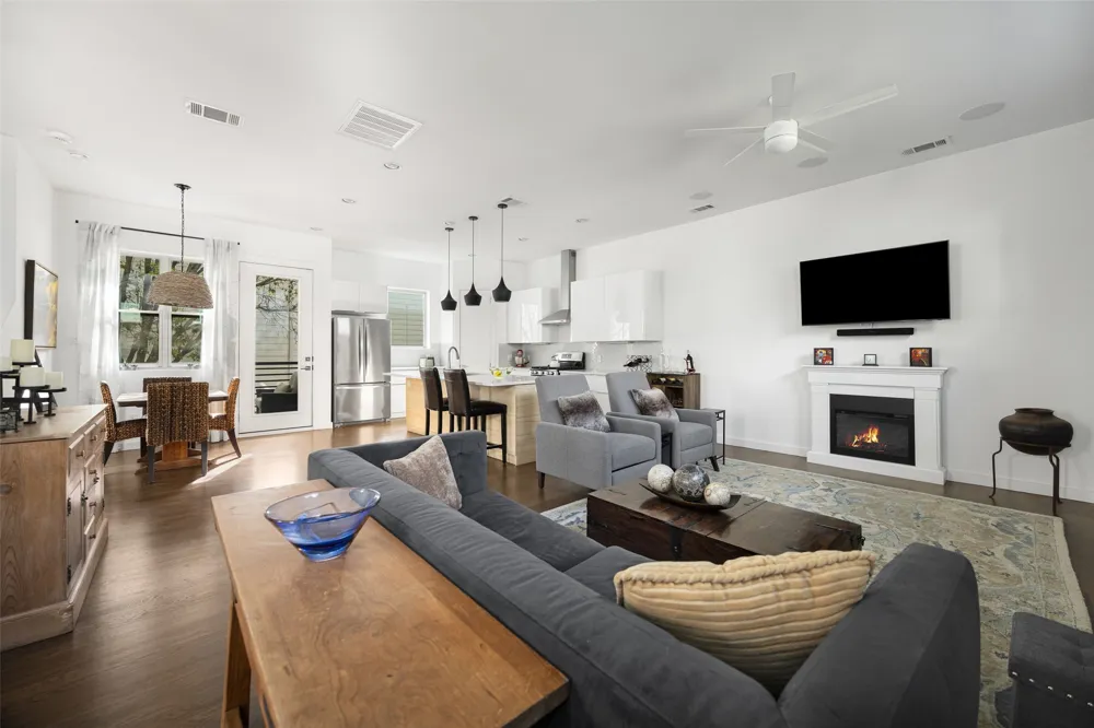5615 Bryan Parkway #D Dallas, TX 75206