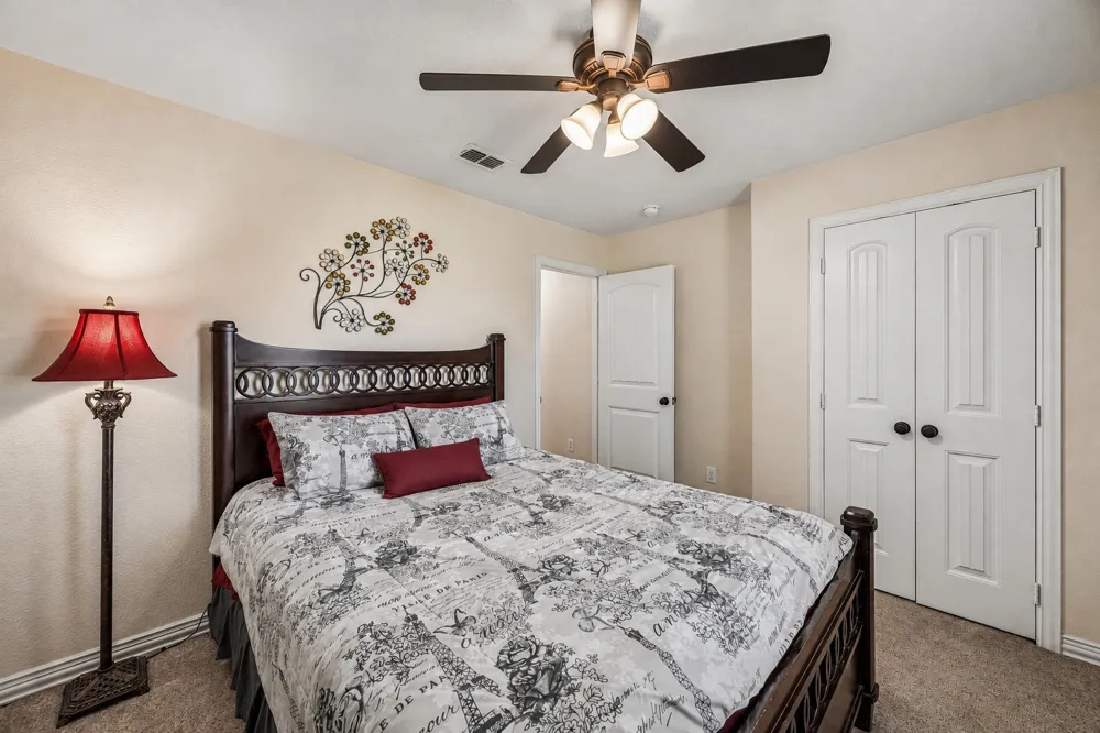 206 King George Way Ponder, TX 76259