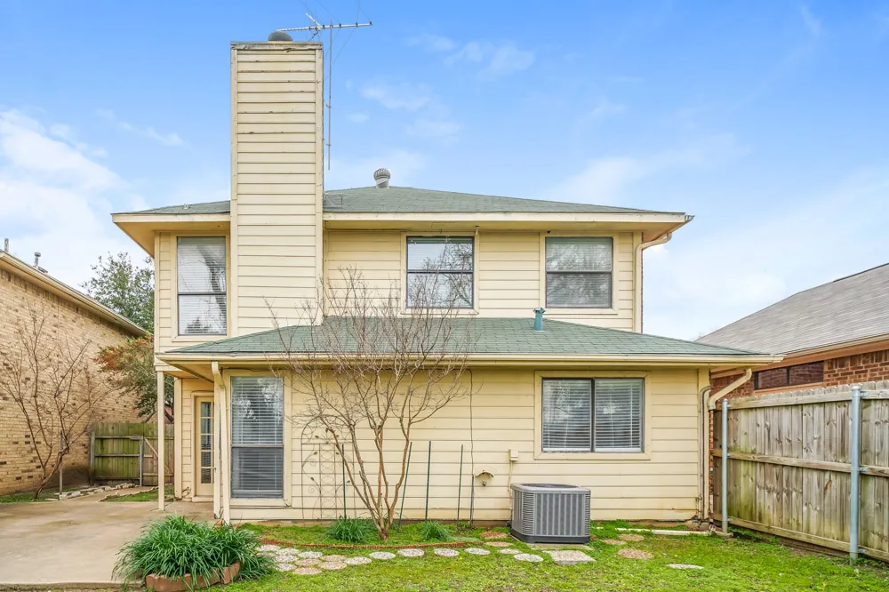 1323 Jasmine Drive Lewisville, TX 75077