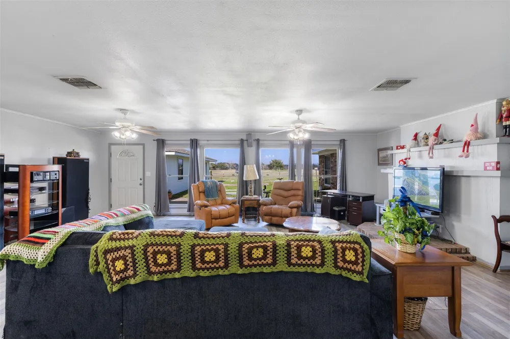 727 Partridge Lane Eagle Lake, TX 77434