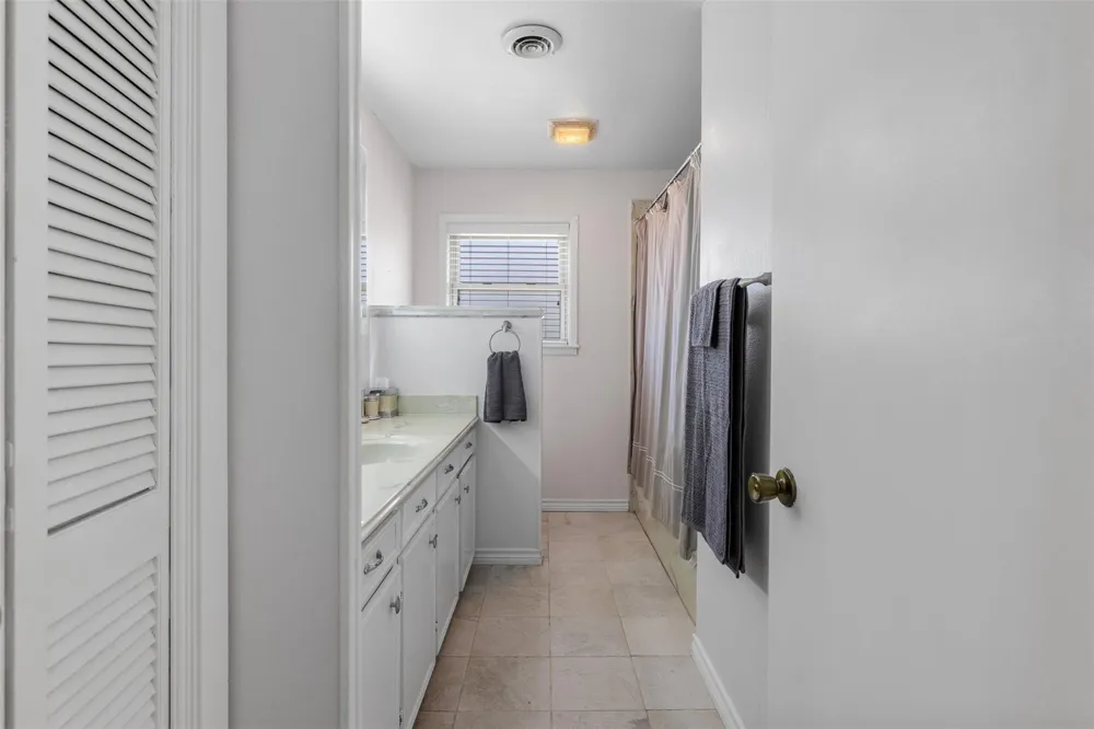 727 Partridge Lane Eagle Lake, TX 77434