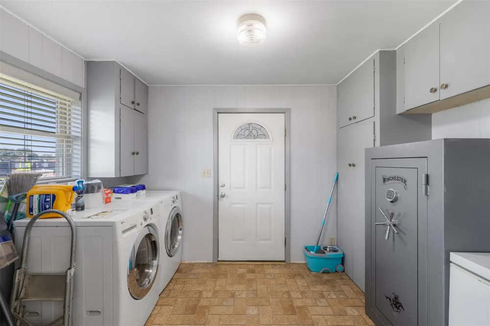 727 Partridge Lane Eagle Lake, TX 77434