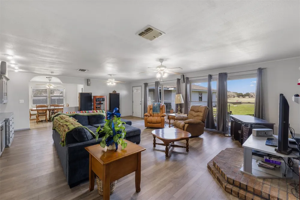727 Partridge Lane Eagle Lake, TX 77434