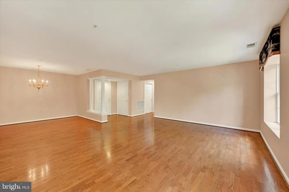 12030 TRALEE ROAD #305 Timonium, MD 21093