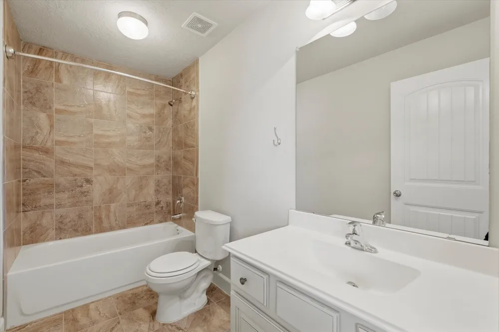 13930 Hawthorne Circle Mont Belvieu, TX 77523