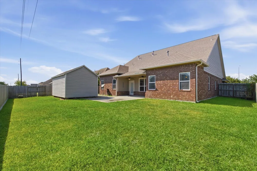 13930 Hawthorne Circle Mont Belvieu, TX 77523