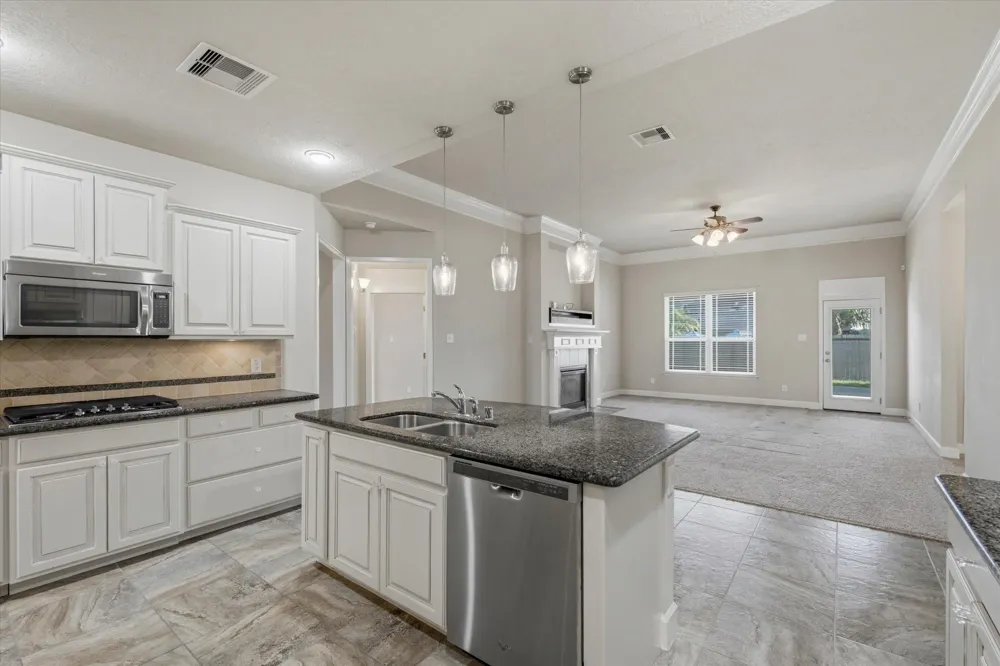 13930 Hawthorne Circle Mont Belvieu, TX 77523