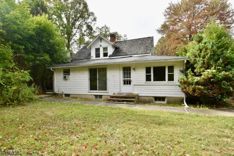 29 Moosepac Ln Jefferson, NJ 07438