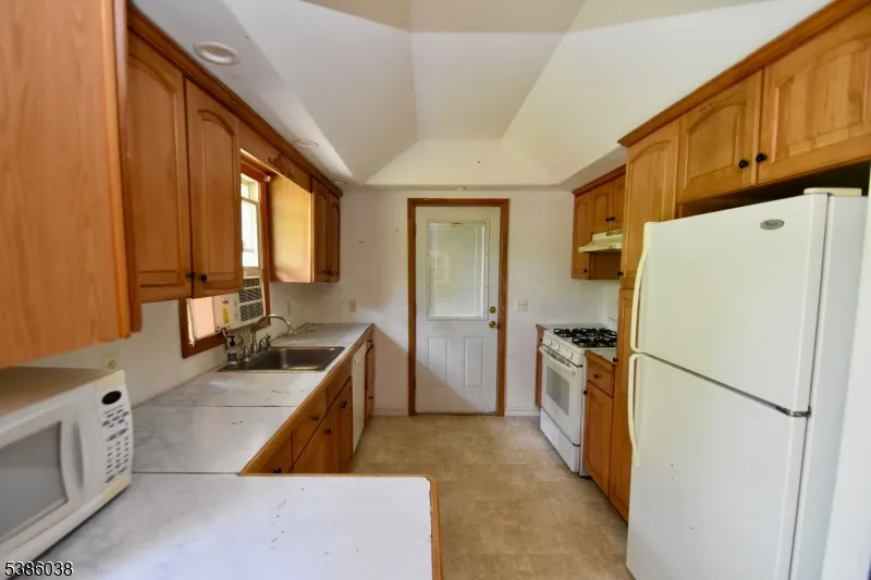 29 Moosepac Ln Jefferson, NJ 07438