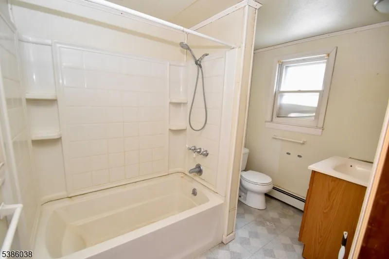 29 Moosepac Ln Jefferson, NJ 07438