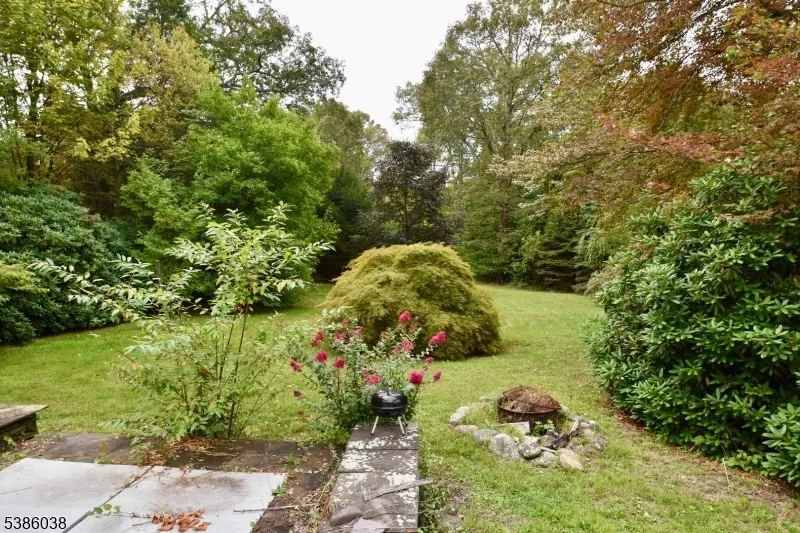 29 Moosepac Ln Jefferson, NJ 07438