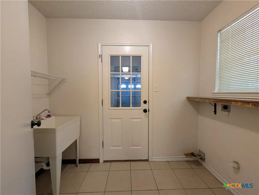 1644 W County Line Road New Braunfels, TX 78130