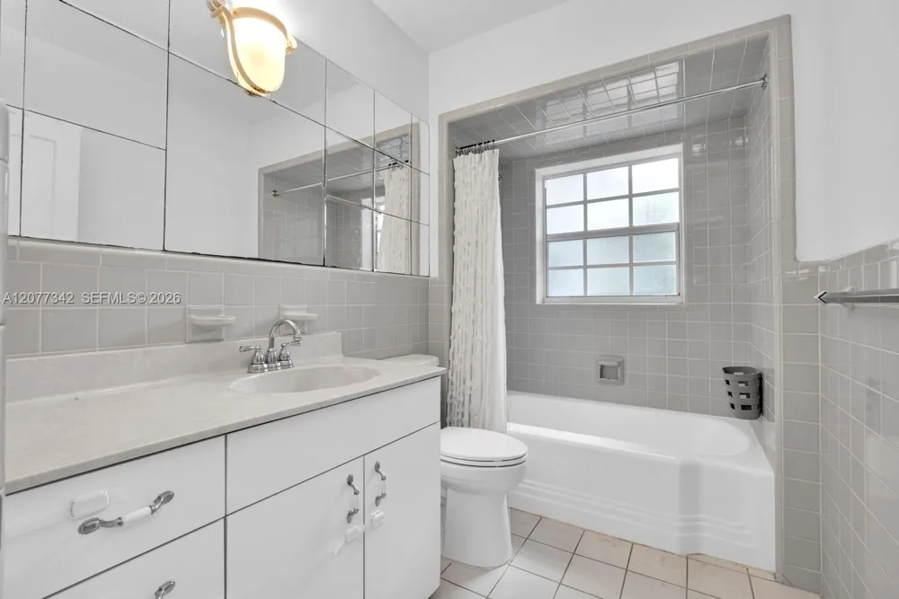 5111 Maggiore St Coral Gables, FL 33146