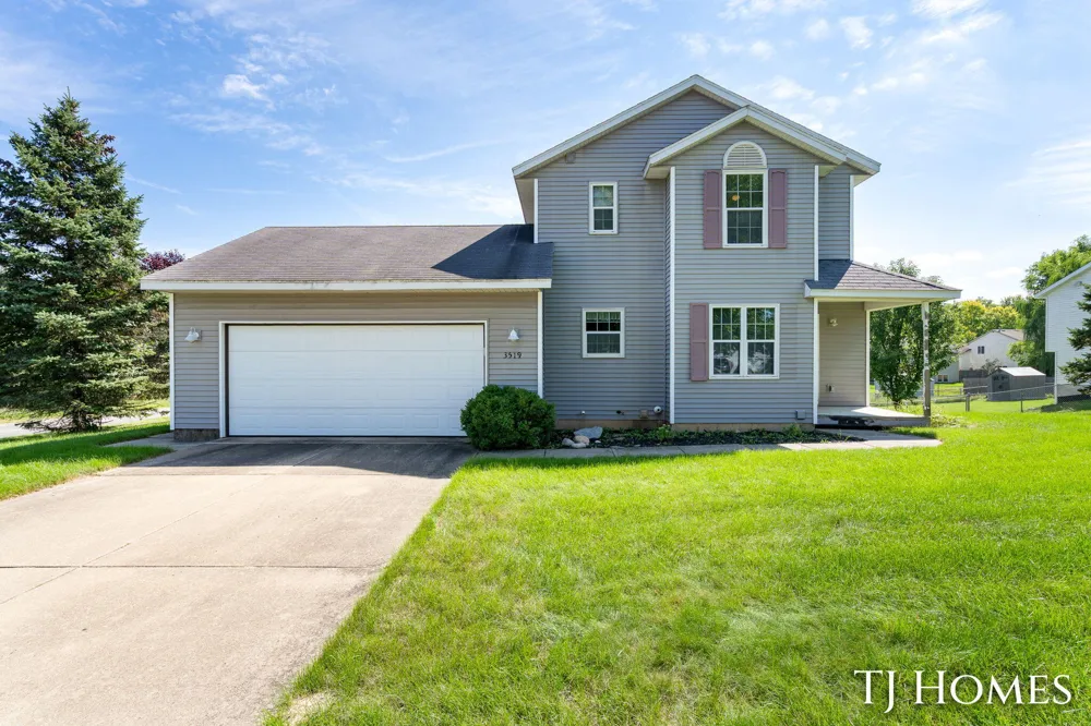 3519 Breezewood Drive SE Kentwood, MI 49512